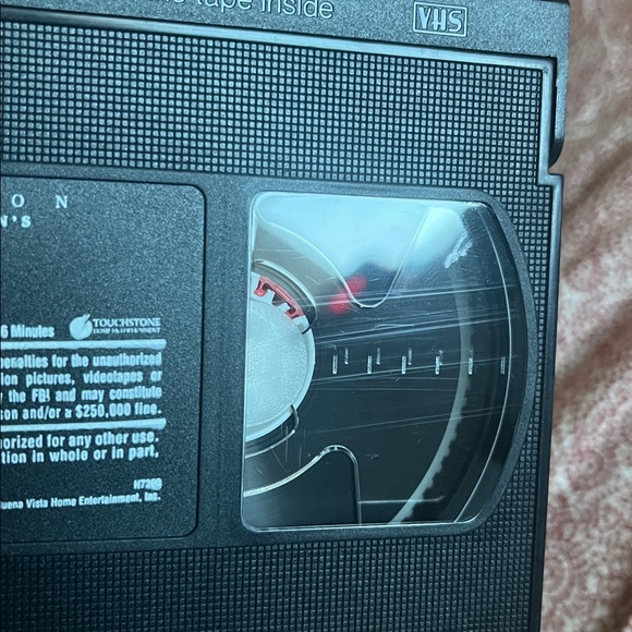 Preowned Great Condition VHS Signs 2002 . - Picture 5 of 12